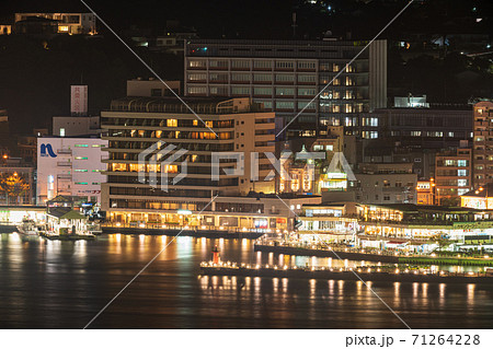 門司港レトロ展望室から見る下関観光地の夜景の写真素材