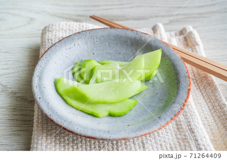 ハヤトウリの浅漬け 71264409