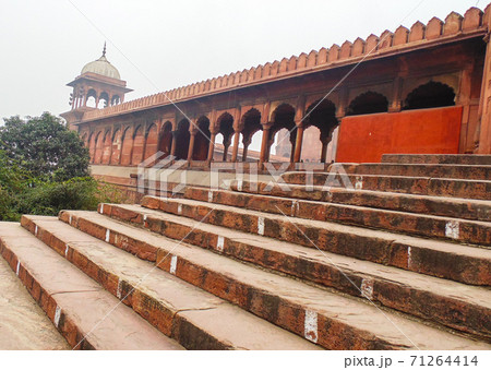 Humayun's tomb in Delhi, India Humayun's tomb in Delhi, India 71264414
