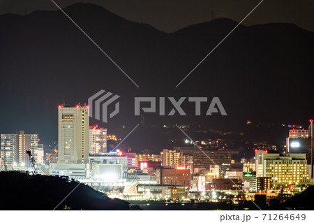 門司港レトロ展望室から見る北九州の夜景 71264649