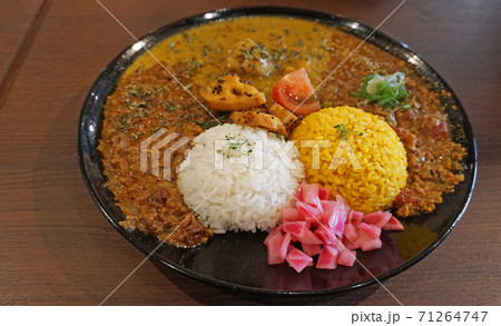 3種のスパイスカレー 3種のスパイスカレー 71264747