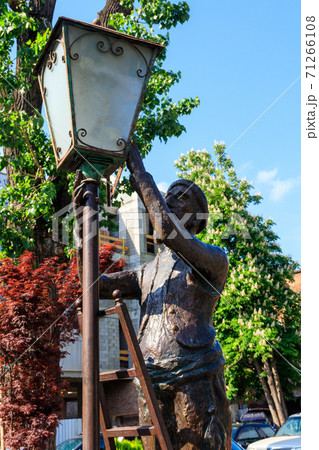 Statue of Old Lamplighter, igniting lights on streets of Tbilisi, Georgia Statue of Old Lamplighter, igniting lights on streets of Tbilisi, Georgia 71266108
