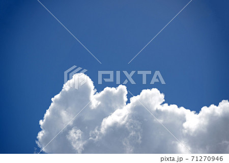 青い空と白い雲 71270946