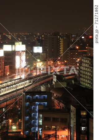 大阪(中津)の高層ビルから眺める夜景 大阪(中津)の高層ビルから眺める夜景 71271862