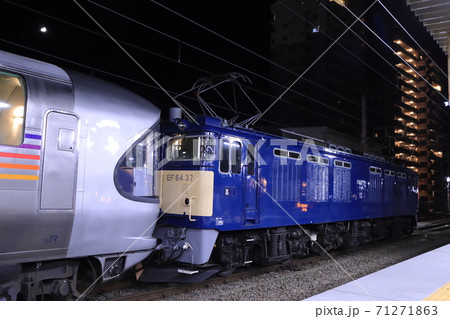 甲府駅に停車中の信州カシオペア号_2020/10/24撮影 71271863