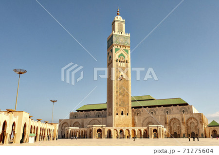 モロッコ、カサブランカのハッサン2世モスク 71275604
