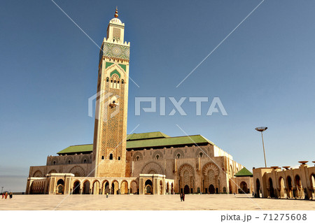 モロッコ、カサブランカのハッサン2世モスク 71275608