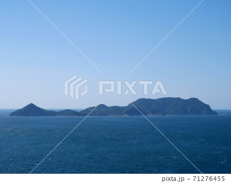 蓋井島(毘沙ノ鼻より) 蓋井島(毘沙ノ鼻より) 71276455