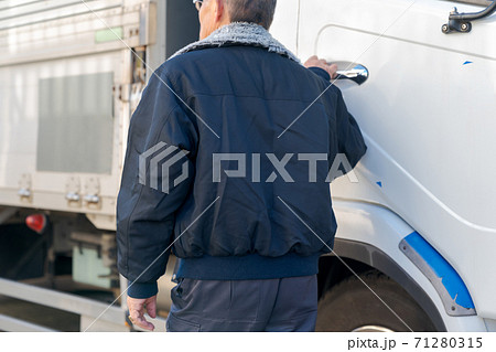 トラック運転手 トラック運転手 71280315