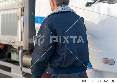 トラック運転手 トラック運転手 71280316