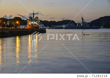 夕方のヴェルニー公園【横須賀】砕氷艦しらせ 夕方のヴェルニー公園【横須賀】砕氷艦しらせ 71281218