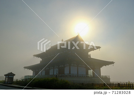 朝霧の大極殿（奈良県奈良市） 71283028