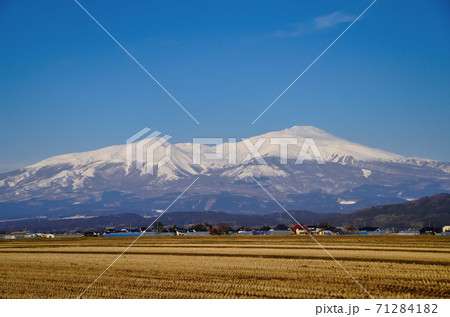 早春の鳥海山 71284182