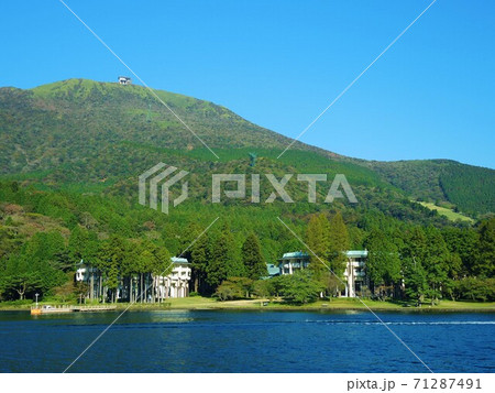 箱根海賊船から見た芦ノ湖 箱根海賊船から見た芦ノ湖 71287491