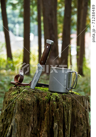 キャンプ場のナイフとコーヒー キャンプ場のナイフとコーヒー 71288489