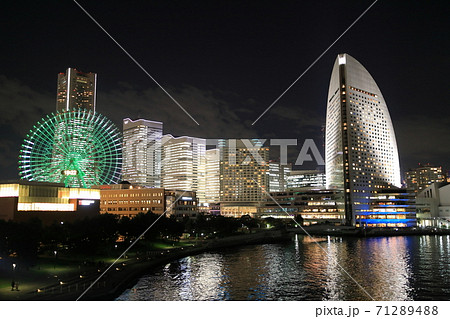 横浜、みなとみらいの夜景 横浜、みなとみらいの夜景 71289488
