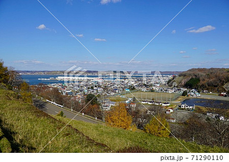 アイカップから望む厚岸市街厚岸漁港 71290110
