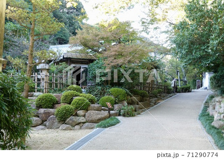 下関市長府庭園 茶室付近 下関市長府庭園 茶室付近 71290774