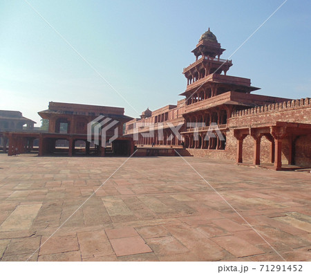 Galtaji monkey Temple in Jaipur city, India	 71291452