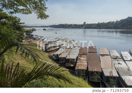 LAO HUAY XAY MEKONG RIVER 71293750