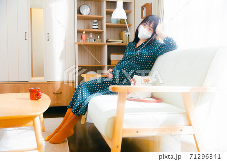 ネガティブ　妊婦　 71296341