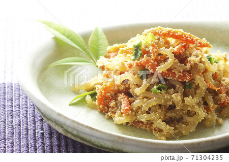 タラコと糸こんにゃくの炒め煮30 タラコと糸こんにゃくの炒め煮30 71304235