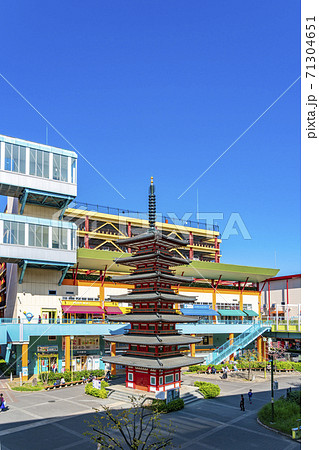 【神奈川県】海老名駅前に広がるビナウォークの七重塔 71304651