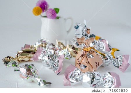 たくさんのキャンディーチョコレート たくさんのキャンディーチョコレート 71305630