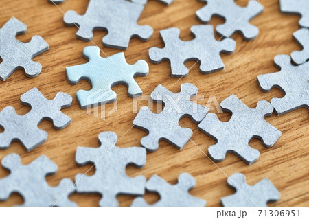 Jigsaw puzzle pieces separately 71306951