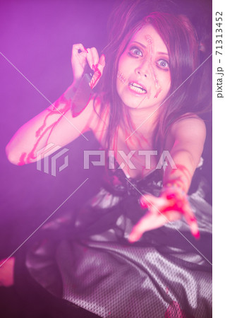 ウチに可愛いゾンビがやって来ました の写真素材