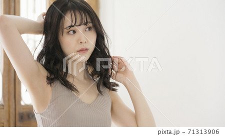 女性　美容　ビューティ 71313906