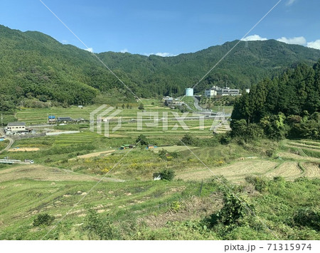 奈良県桜井市の棚田。桜井浄水場の近く 71315974