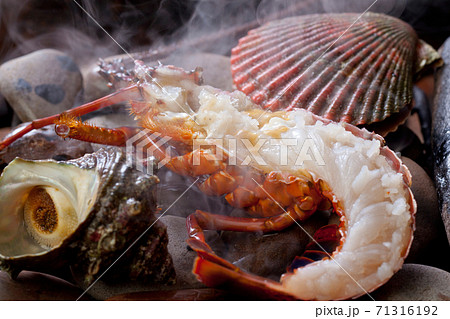 海鮮網焼の伊勢えびと貝 海鮮網焼の伊勢えびと貝 71316192