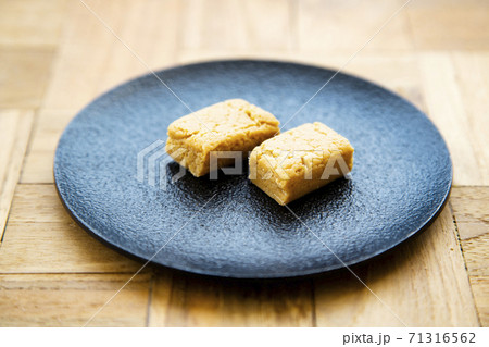 台湾名物ピーナッツ菓子「花生酥」 71316562