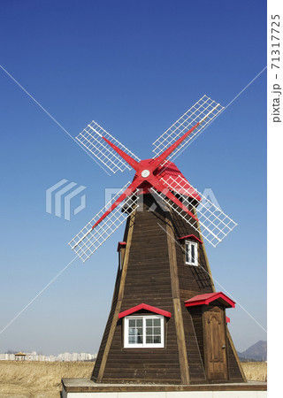 仁川市 風車 秋 71317725