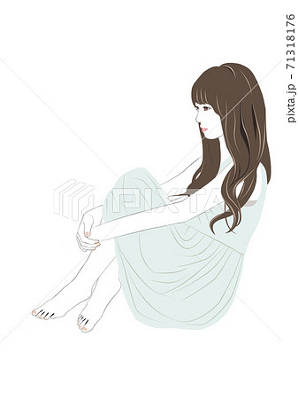 膝を抱えて座る女性のイラスト素材