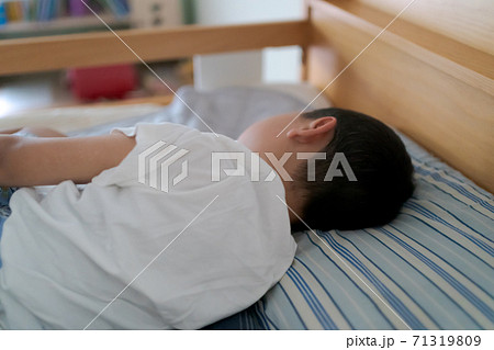 6 years old 6 years old 71319809