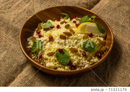 クスクス Couscous is a fine pasta from North Africa  71321170