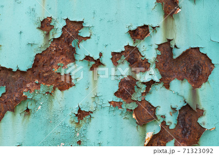 Rusty Metal Background With Peeling Paint 71323092
