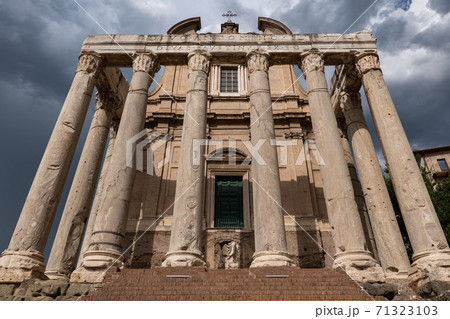 Temple of Antoninus and Faustina in Rome 71323103