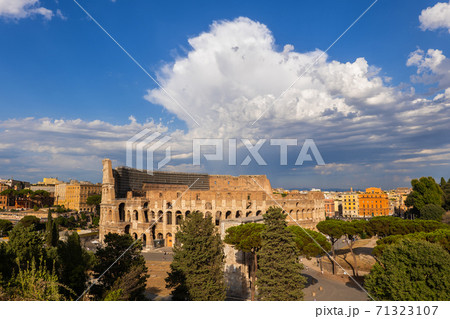 Colosseum Amphitheatre In Rome At Sunset 71323107