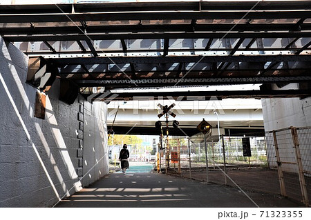 三菱ドック踏切 71323355