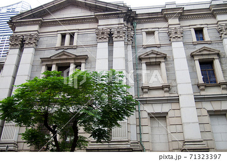 旧横浜正金銀行の建物の景色 71323397