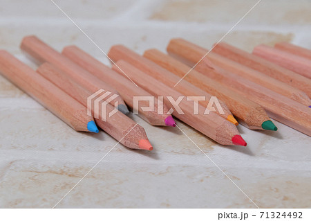 色鉛筆, 色えんぴつ, えんぴつ, 文具, 文房具, 学校, 塗り絵, 鉛筆, 筆記用具, 勉強 71324492
