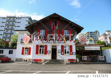 スイス　ルガーノ　サン・サルヴァトーレ山　ケーブルカー乗り場　 71327375