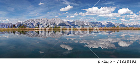 Panoramic lake. Alpine reflection 71328192