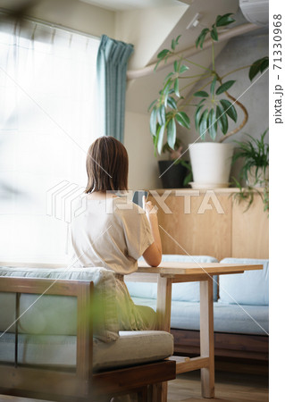 女性 71330968