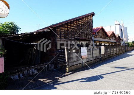 廃業した織物工場 71340166