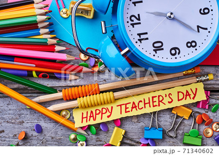 Stationery and alarm clock. 71340602
