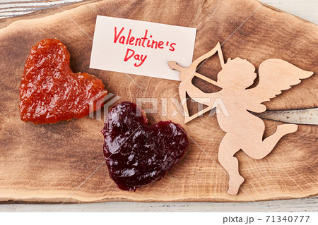 Cupid and Valentine's Day paper. 71340777